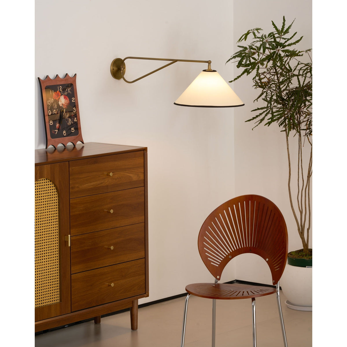 Dionis Wall Lamp