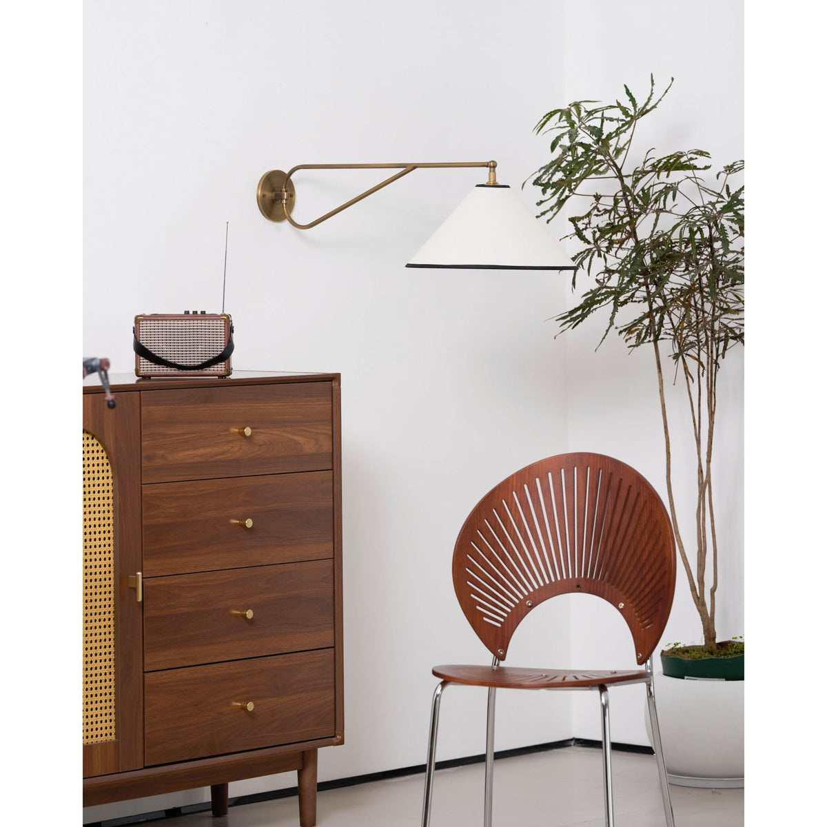 Dionis Wall Lamp