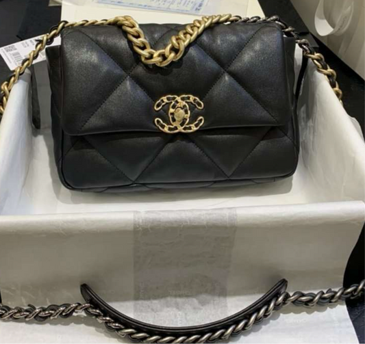 CHANEL 19 Small Flap Bag Black