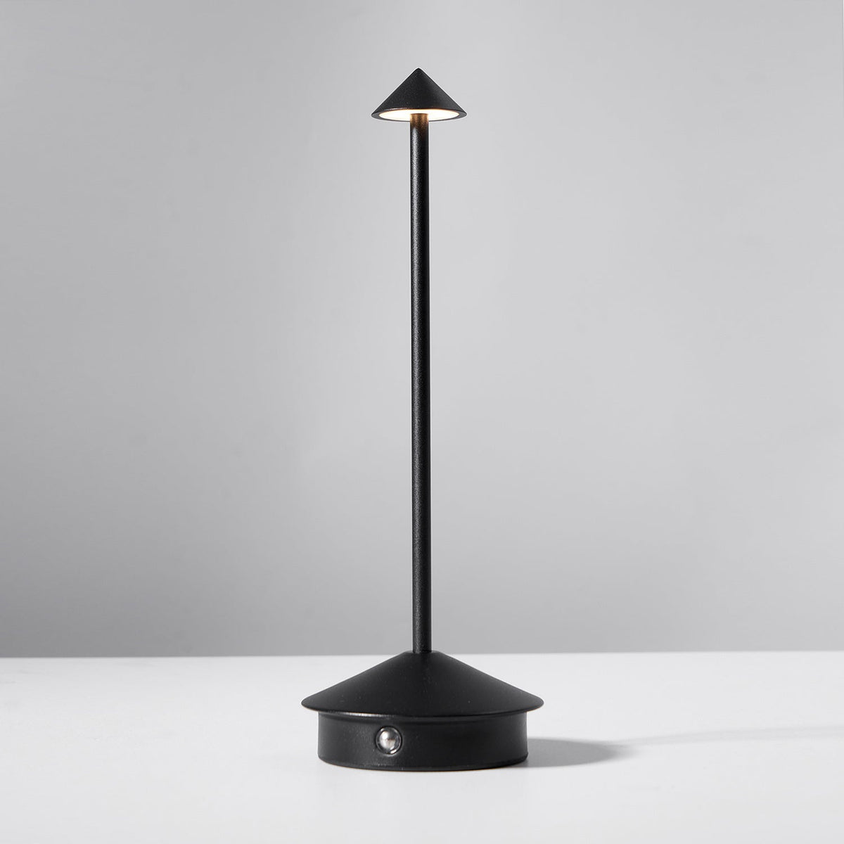 Waterproof Rechargeable Wireless LED Table Lamp (Built-in Battery)
