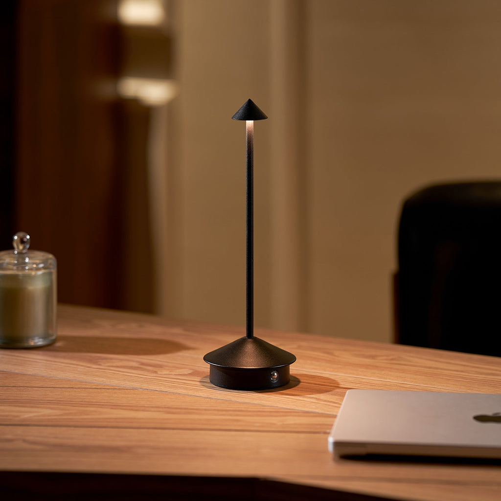 Waterproof Rechargeable Wireless LED Table Lamp (Built-in Battery)