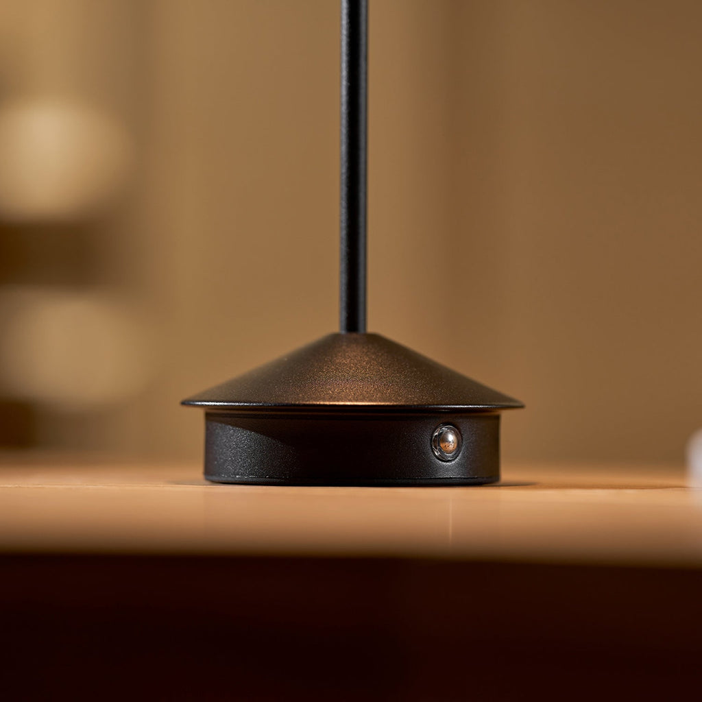 Waterproof Rechargeable Wireless LED Table Lamp (Built-in Battery)