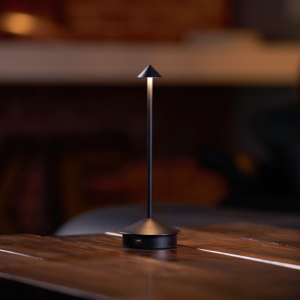 Waterproof Rechargeable Wireless LED Table Lamp (Built-in Battery)