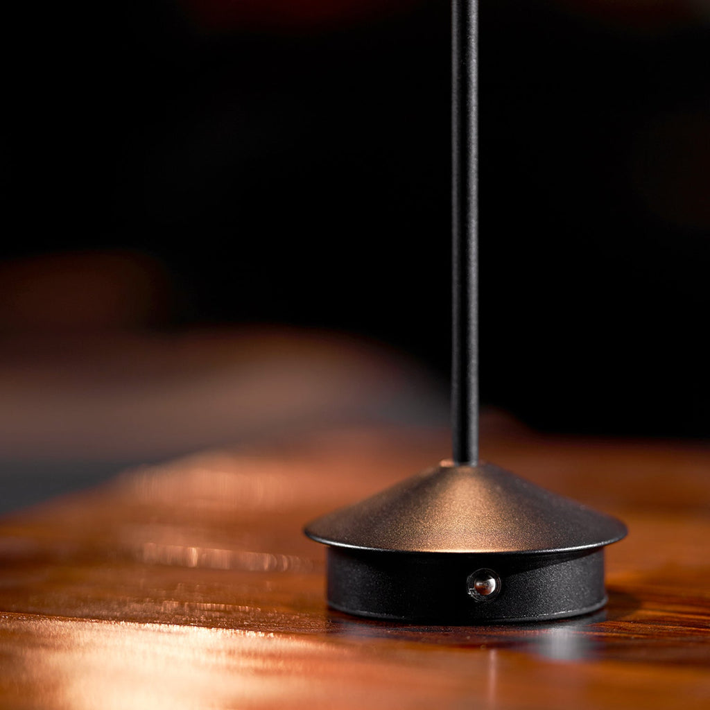 Waterproof Rechargeable Wireless LED Table Lamp (Built-in Battery)