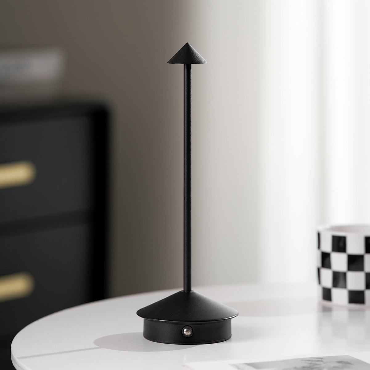 Waterproof Rechargeable Wireless LED Table Lamp (Built-in Battery)