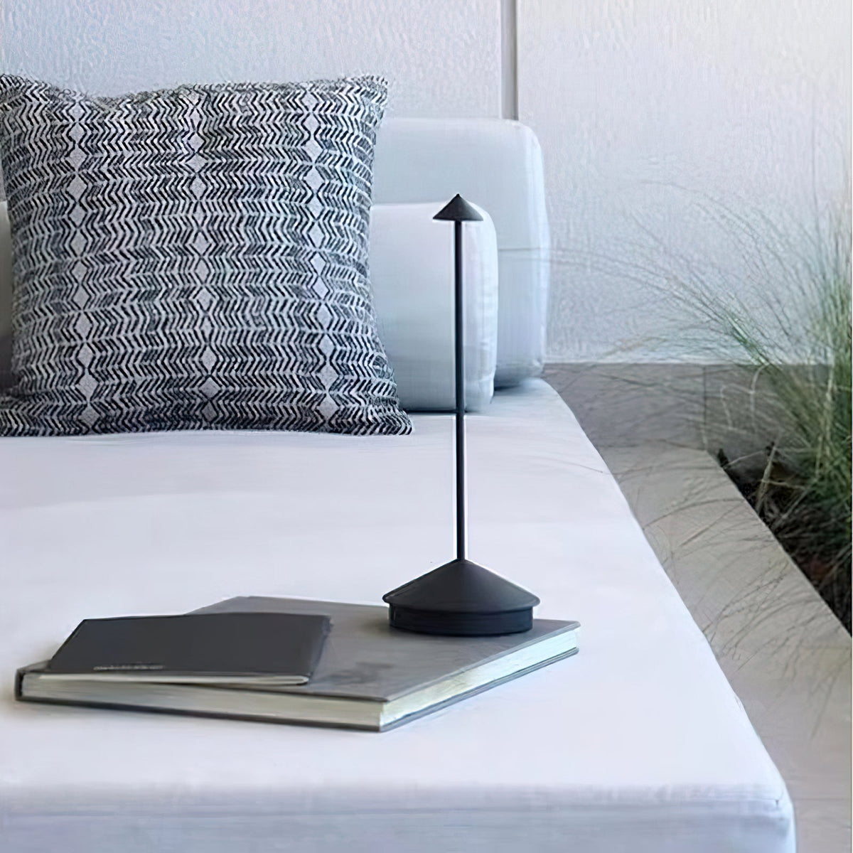 Waterproof Rechargeable Wireless LED Table Lamp (Built-in Battery)