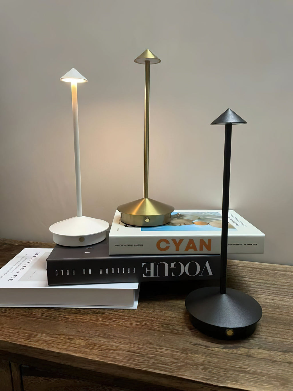 Waterproof Rechargeable Wireless LED Table Lamp (Built-in Battery)
