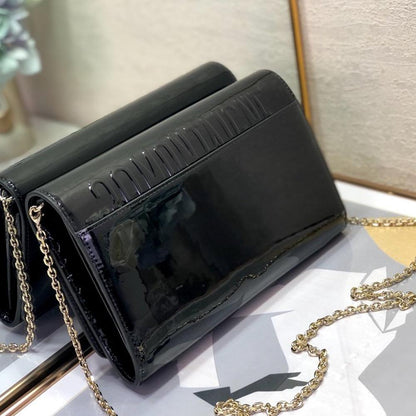 Dior 30 Montaigne Pouch
