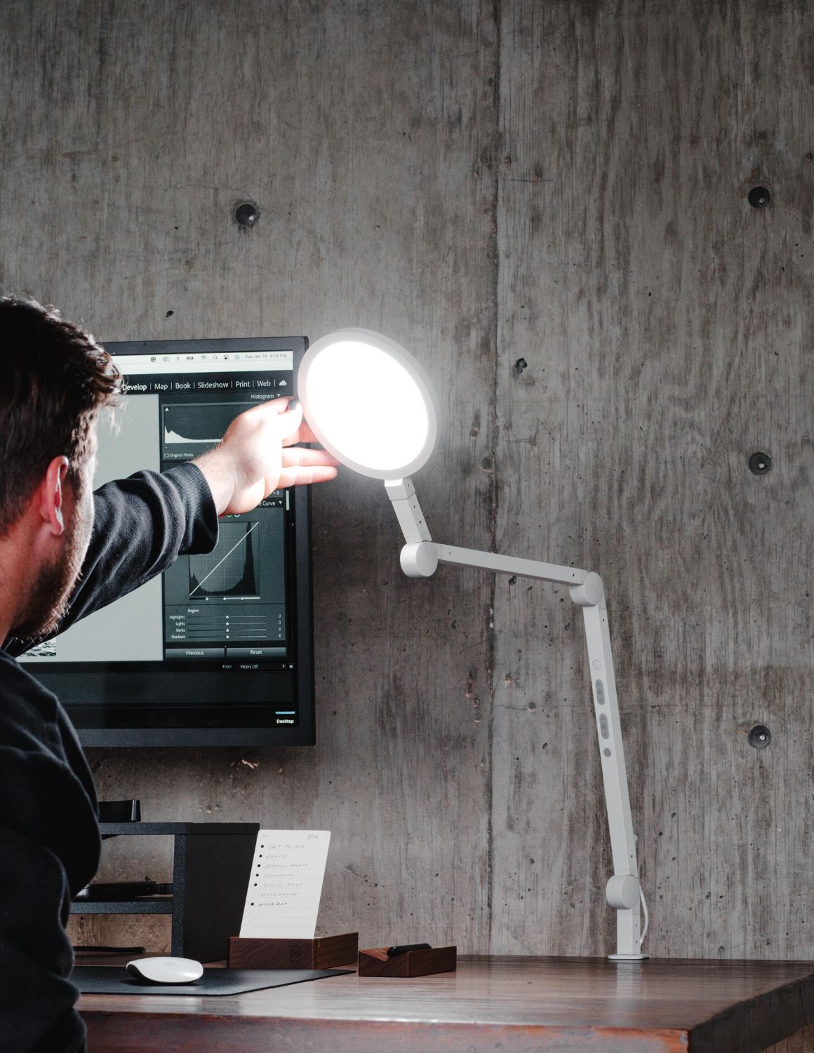 Lume Cube Edge Light 2.0 LED Desk Lamp